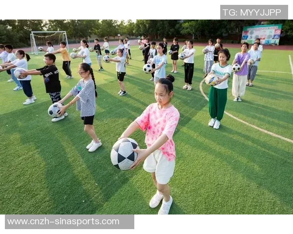 快乐足球操小学生健康成长的运动视频教学指南